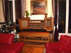 Au coeur de PARIS , un magnifique VISCOUNT PRESTIGE 100 avec claviers bois