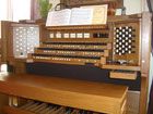 Au coeur de PARIS ,la console du VISCOUNT PRESTIGE 100 avec claviers bois