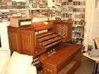 Dans PARIS, un bureau et son PRESTIGE 100 CLAVIERS BOIS