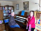 A c&ocirc;t&eacute; de Libourne trouve place dans une famille d'organistes et facteur d'orgue un JOHANNUS Opus 25 aux harmonisations travaill&eacute;es avec minutie et caract&egrave;re